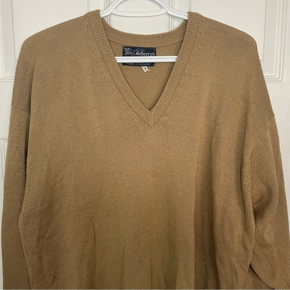 BURBERRYS Vintage 100% Merino Wool Camel Pullover V Neck Sweater Medium - Picture 2 of 7